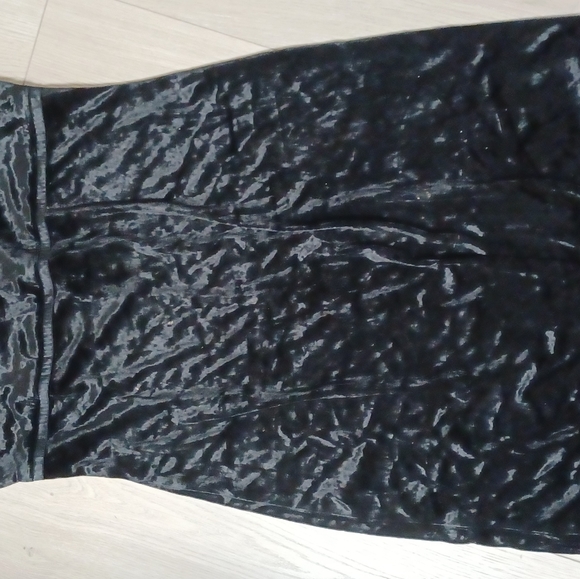Vintage black velvet full length dress - Picture 3 of 5